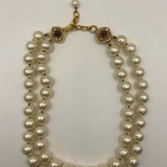 Vintage Chanel Two Strand Pearl 12mm Necklace W/Gripoix Clap - Picture 4 of 14